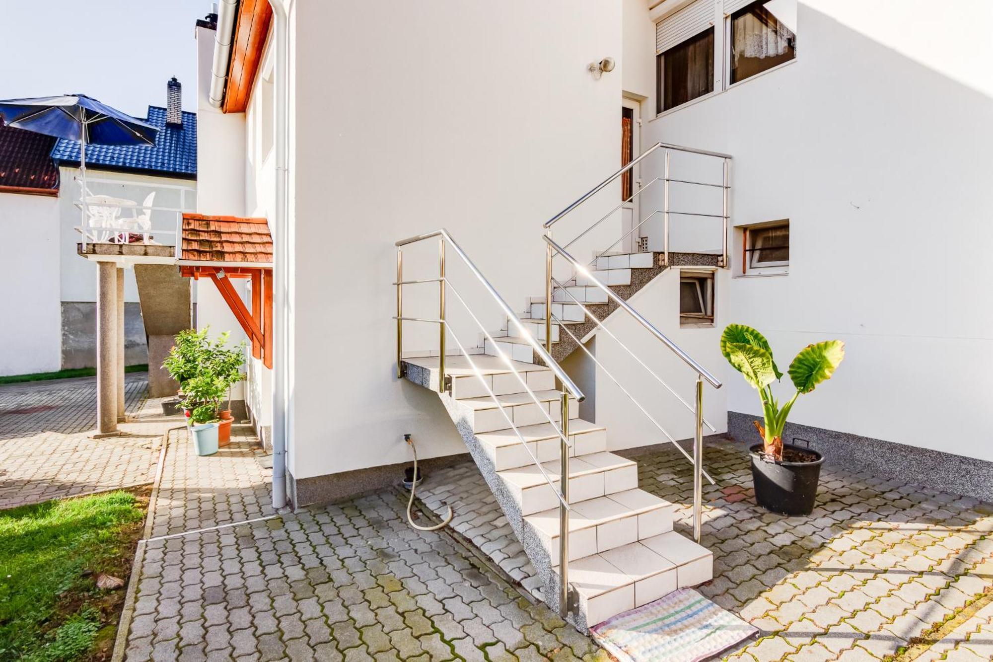 Ilona Apartman Heviz Luaran gambar